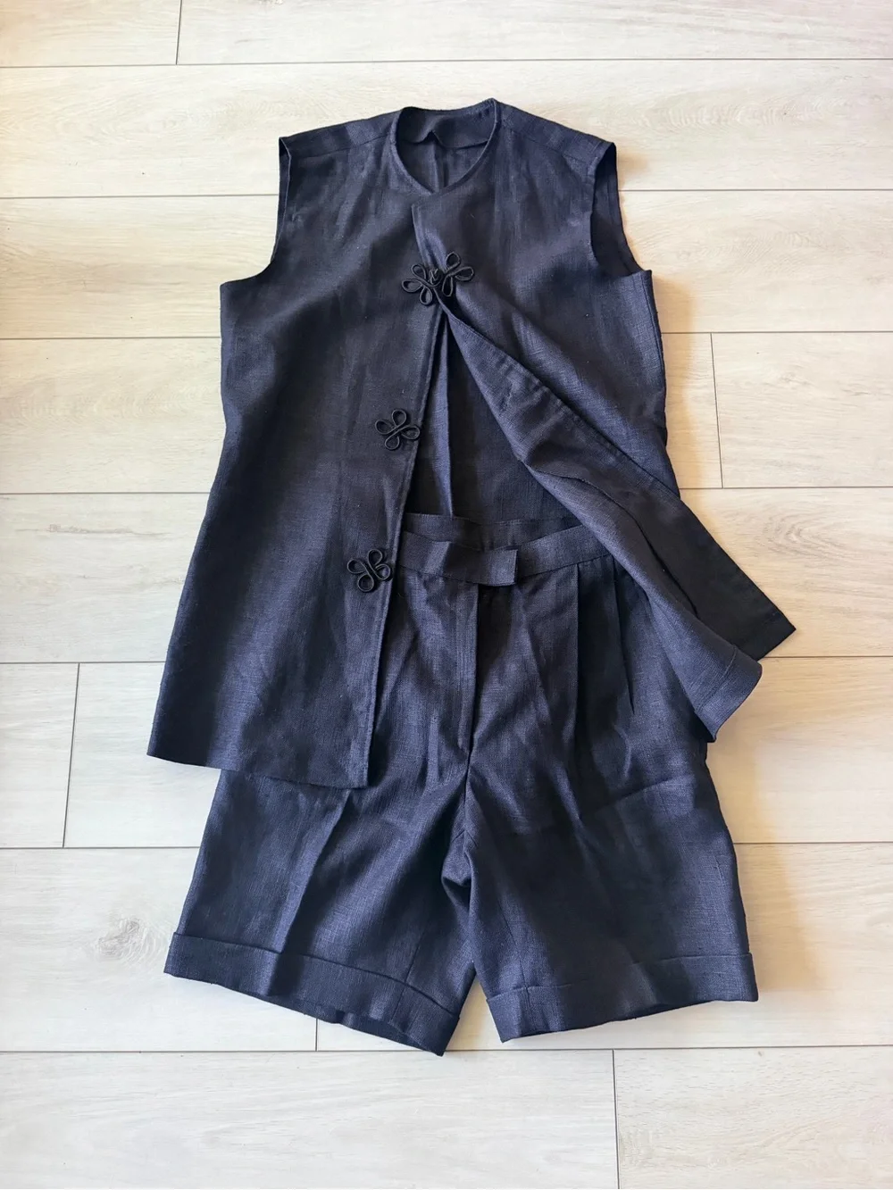 Handmade smart black
